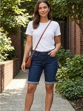 Levi’s Denim Cuffed Hem short size 30